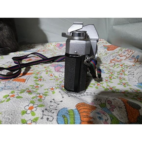 Mamiya Sekor 1000 DTL 35mm SLR Film Camera with Strap, Untested - Picture 4 of 6